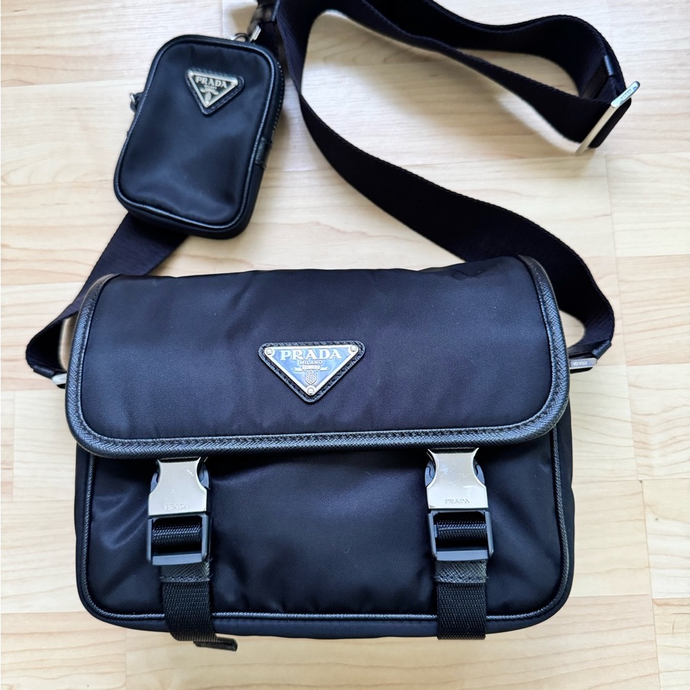 Prada Black Nylon Saffiano Leather Men’s Messenger Shoulder Bag Unisex EUC